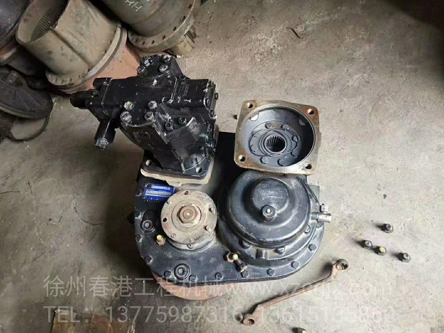 利勃海尔556转载机变速箱