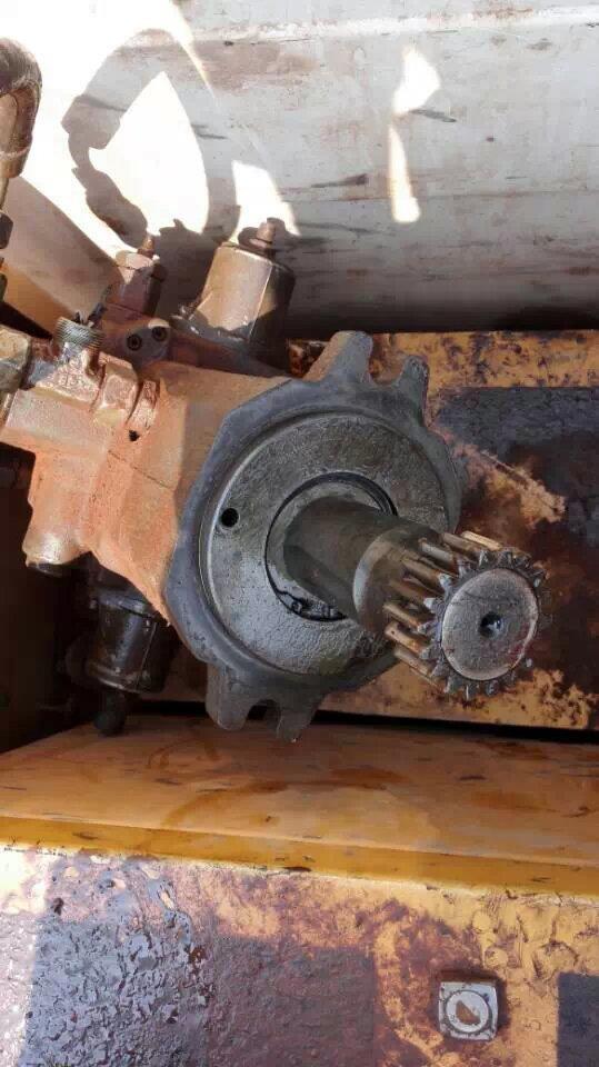 利勃海尔拆车配件