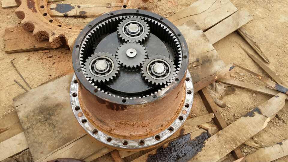 利勃海尔挖机行走减速总成