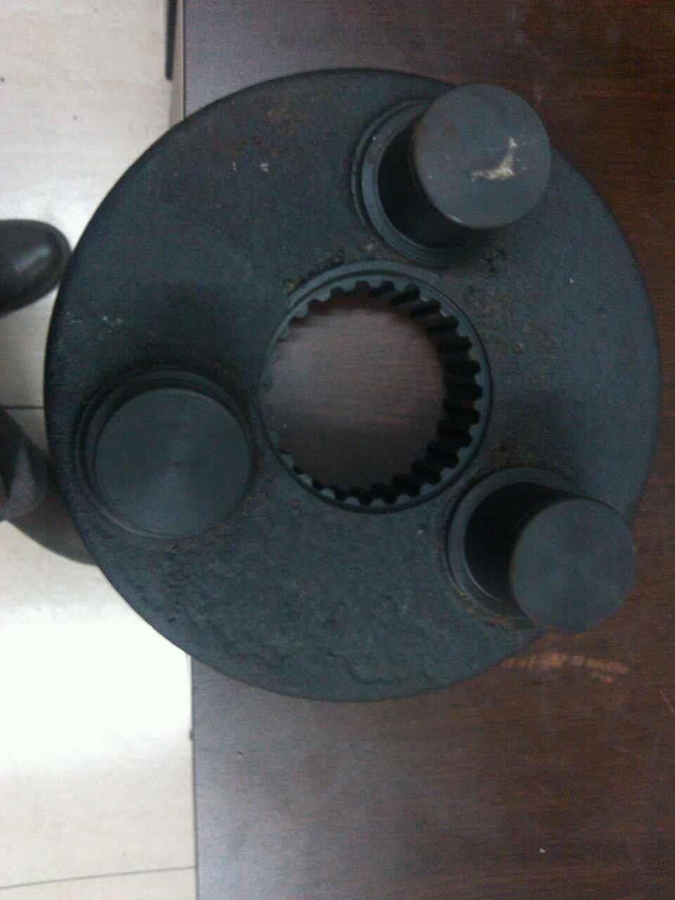 利勃海尔924挖机回转3星2级支架