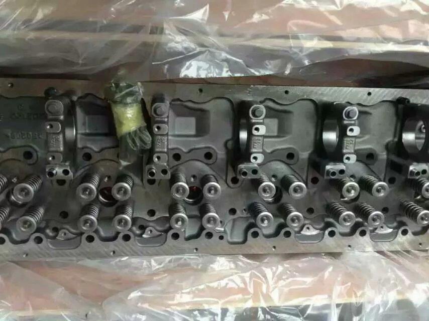 沃尔沃挖机缸盖D6E