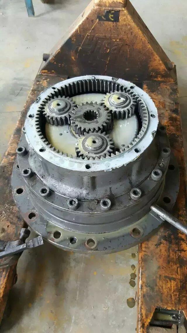 沃尔沃360回转减速箱总成
