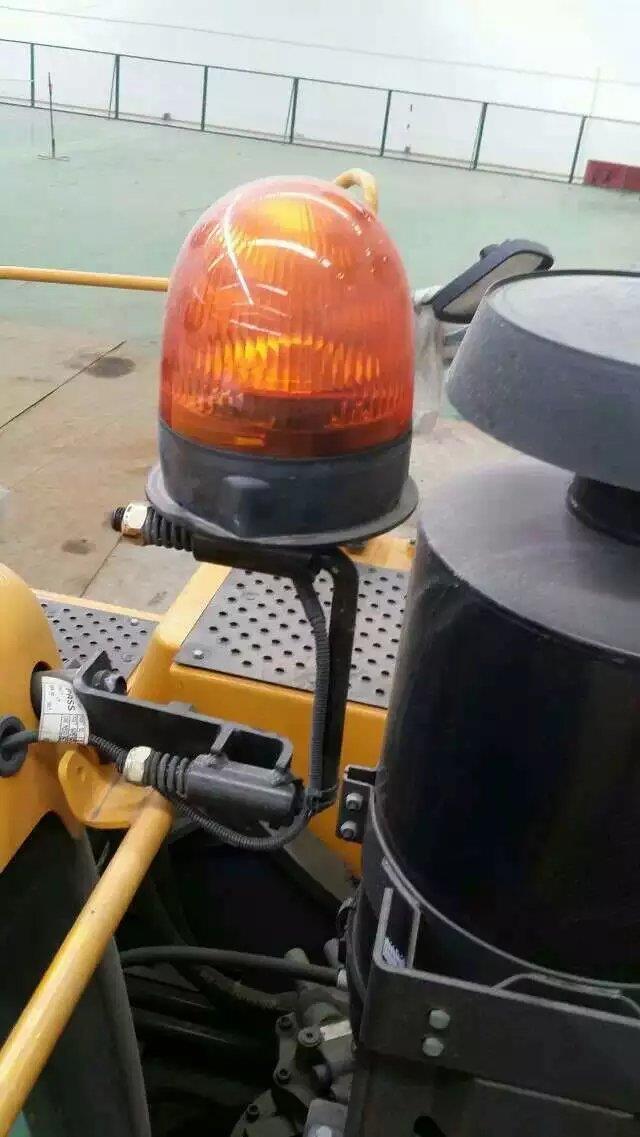 沃尔沃挖机警示灯