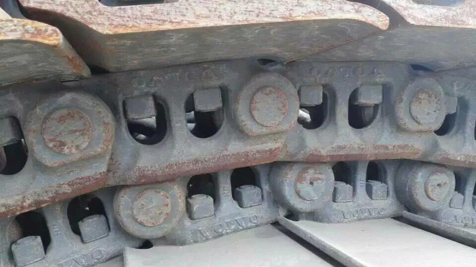 沃尔沃拆车履带总成