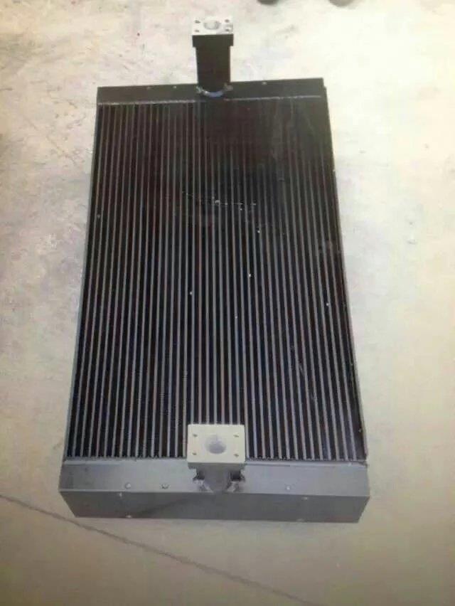 利勃海尔挖机副厂液压油散热器