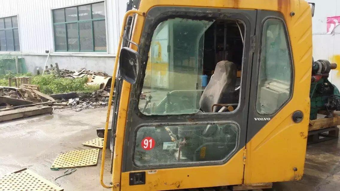 沃尔沃360拆车驾驶室