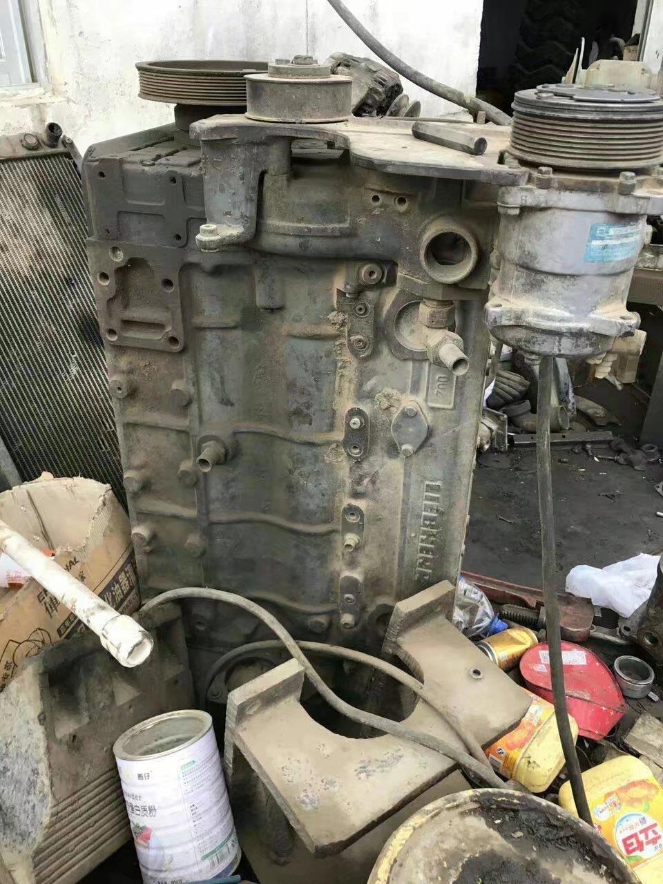 利渤海尔924拆车缸体