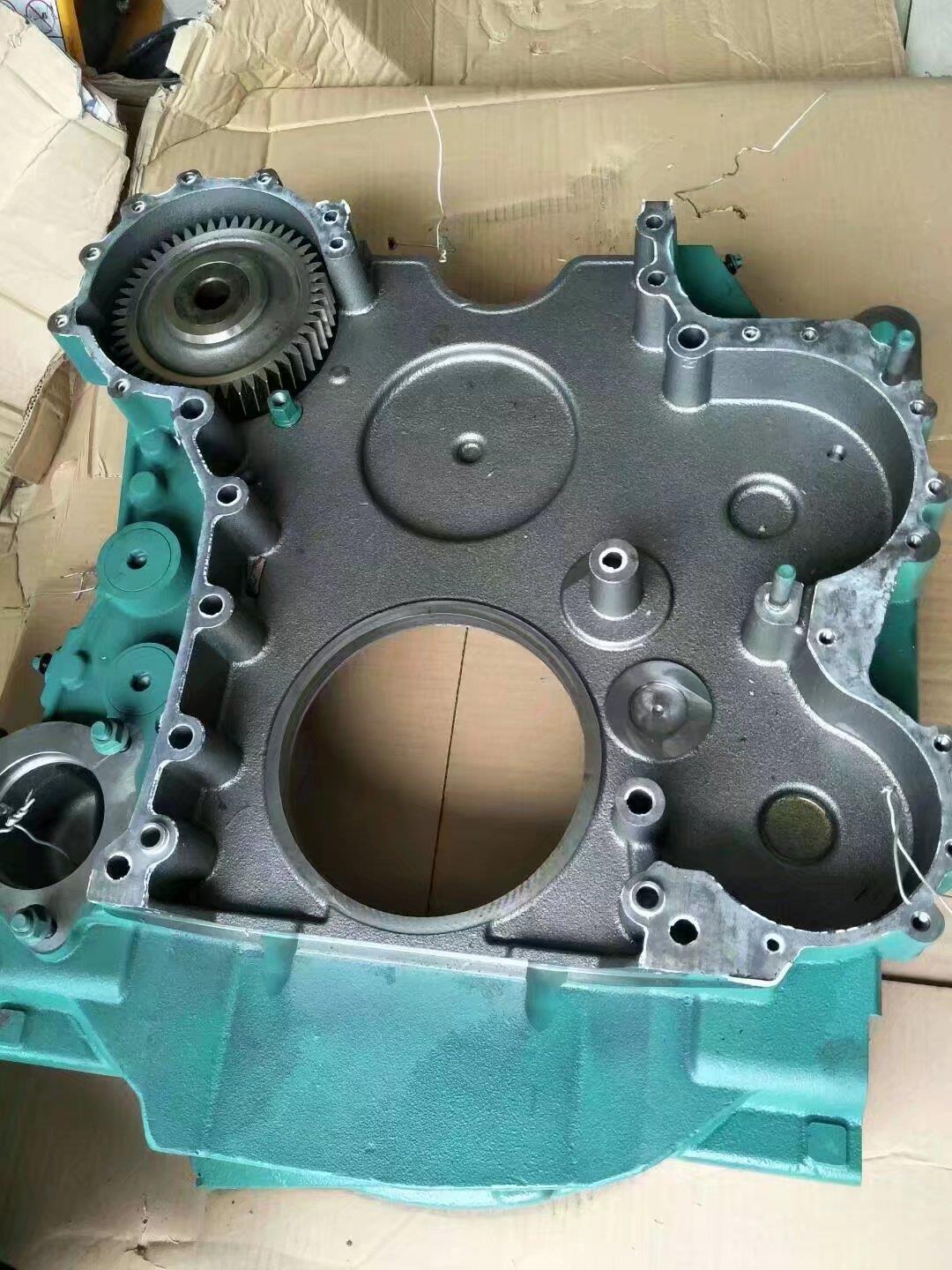 沃尔沃发动机偏盖