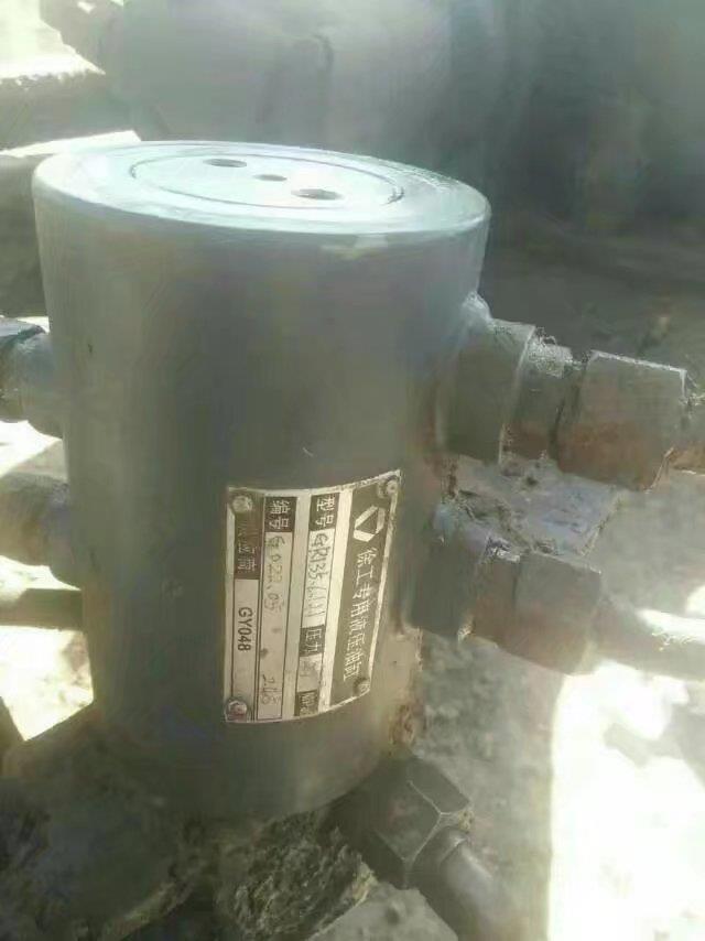 徐工180平地机中心回转