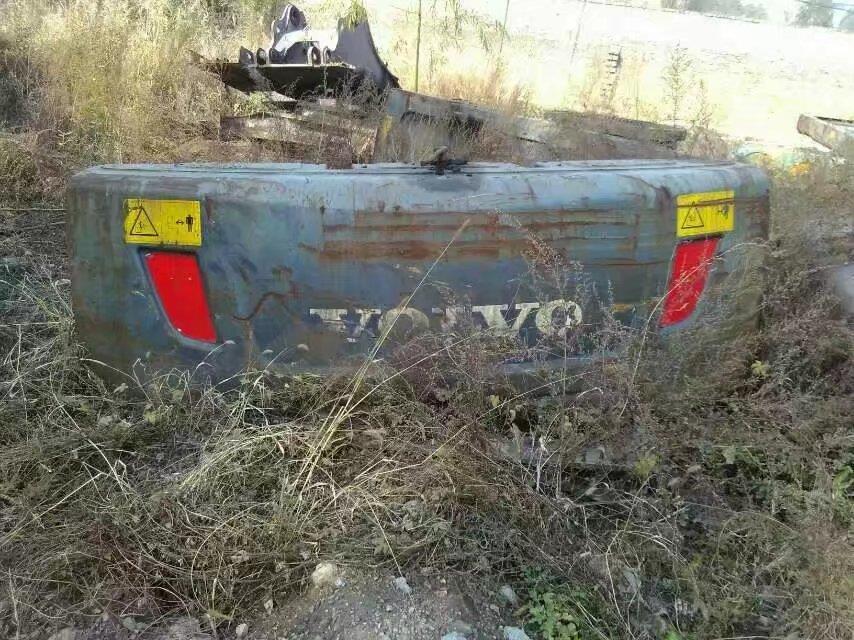 沃尔沃240挖机拆车配重